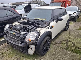 Vrakbiler auto Mini One  2007/10