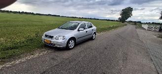 krockskadad bil auto Opel Astra 1.6 8v 2000/6