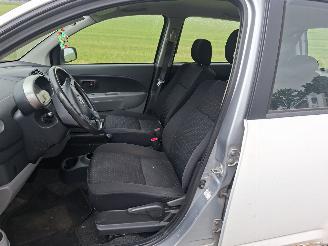 Daihatsu Sirion  picture 5