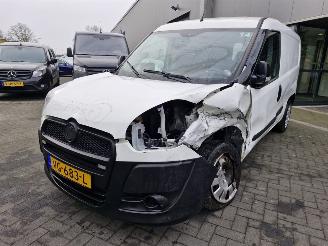 Vrakbiler auto Fiat Doblo 1.4 T-Jet 16V Natural Power Bestel   1,368cc 88kW (120pk) FWD 2010-06 (263AXG1; 263WXG1) 198A4000 2013/12