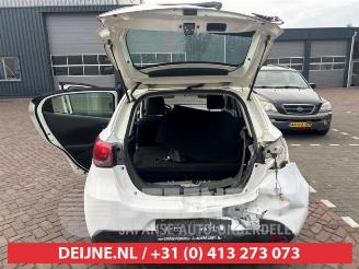 Mazda 2 2 (DJ/DL), Hatchback, 2014 1.5 SkyActiv-G 75 picture 18