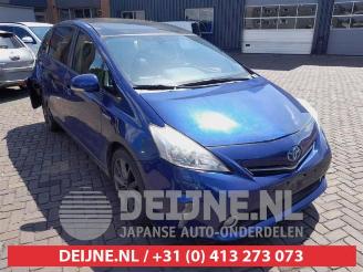 rozbiórka samochody osobowe Toyota Prius Plus Prius Plus (ZVW4), MPV, 2011 1.8 Hybrid 16V 2012/8