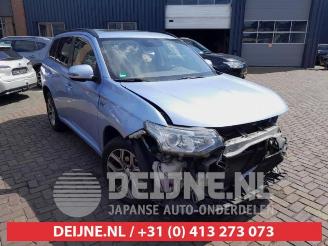 damaged passenger cars Mitsubishi Outlander Outlander (GF/GG), SUV, 2012 / 2022 2.0 16V PHEV 4x4 2013/11