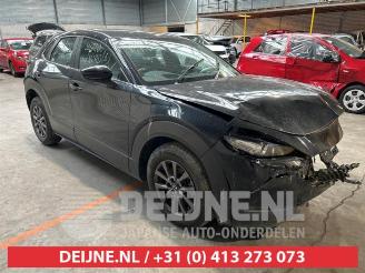 Vrakbiler auto Mazda CX-30 CX-30 (DM), SUV, 2019 2.0 e-SkyActiv-G 122 16V 2021/2