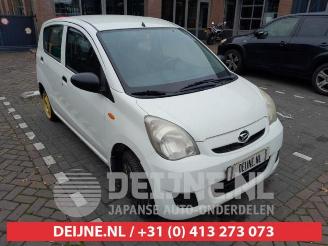 Coche siniestrado Daihatsu Cuore Cuore (L251/271/276), Hatchback, 2003 1.0 12V DVVT 2008/8