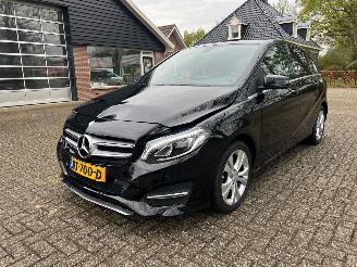 damaged passenger cars Mercedes B-klasse B180 Amibition Automaat 2016/1