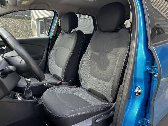 Renault Captur 1.5 dCi NAVI / CRUISE / PDC picture 8
