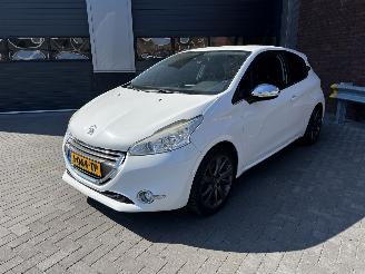 krockskadad bil auto Peugeot 208 1.6i GT CLIMA / CRUISE / PDC 2013/8