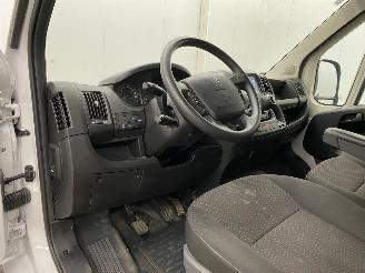 Peugeot Boxer 2.2 HDI L2H2 Airco picture 8