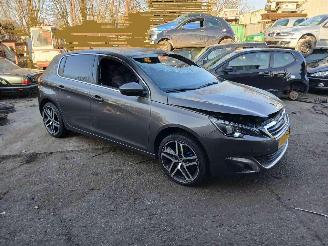  Peugeot 308 308 (L3/L8/LB/LH/LP) Hatchback 5-drs 1.2 12V e-THP PureTech 130 (EB2DTS(HNY)) [96kW] 2015/8