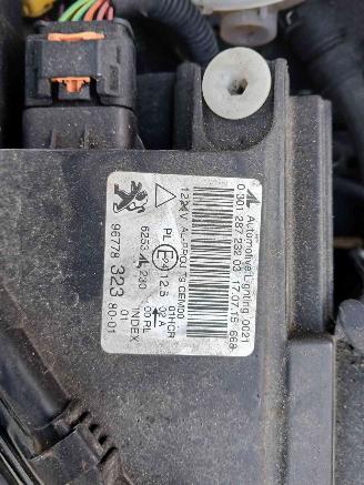 Peugeot 308 08 (L3/L8/LB/LH/LP) Hatchback 5-drs 1.2 12V e-THP PureTech 130 (EB2DTS(HNY)) [96kW] picture 8