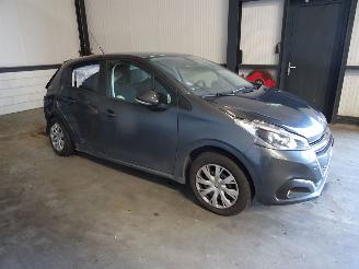 Peugeot 208 1.2 VTI picture 4