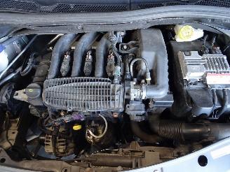 Peugeot 2008 1.2 VTI picture 5
