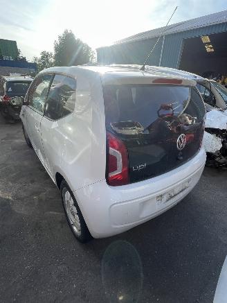Volkswagen Up! High up white edition picture 4