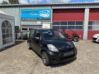 Coche siniestrado Daihatsu Sirion Sirion 2 (M3), Hatchback, 2005 1.0 12V DVVT 2007/12