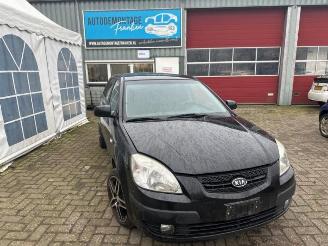 Vrakbiler auto Kia Rio Rio II (DE), Hatchback, 2005 / 2011 1.4 16V 2007/1