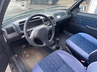 Peugeot 205 205 II (20A/C), Hatchback, 1987 / 1998 1.4 picture 4