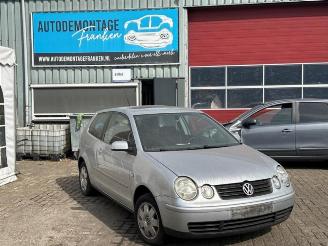 Vrakbiler auto Volkswagen Polo Polo IV (9N1/2/3), Hatchback, 2001 / 2012 1.4 16V 2002/3