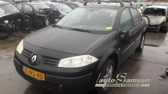 Salvage car Renault Mégane Megane II (LM), Sedan, 2003 / 2010 1.6 16V 2004/2