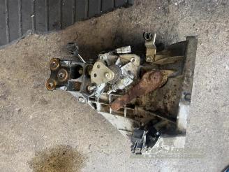 Peugeot 108 108, Hatchback, 2014 1.0 12V picture 11