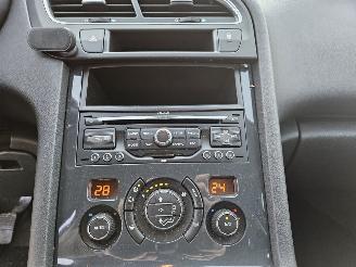 Peugeot 5008 1.6 VTI 16V MPV  Benzine 1.598cc 88kW (120pk) FWD picture 12