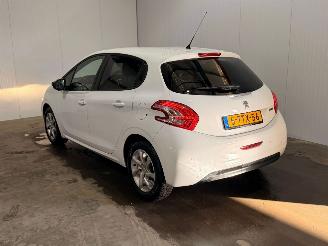 Avarii autoturisme Peugeot 208 1.2 Vti 12V PureTech 82 Hatchback  Benzine 1.199cc 60kW (82pk) FWD 2013/10