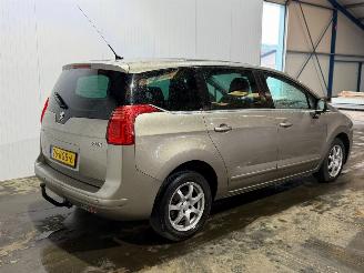 Avarii autoturisme Peugeot 5008 1.6 VTI 16V MPV  Benzine 1.598cc 88kW (120pk) FWD 2011/5