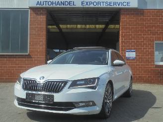 krockskadad bil auto Skoda Superb 2.0 TDI Ambition Business, Panorama, Navi, DAB+, Climate & Cruise 2016/9