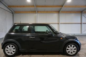 Unfallwagen Mini Mini 1.6 66kW ONE SALT 2002/6