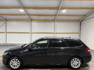Peugeot 308 1.2 96kW PureTech Style Airco Navi picture 8