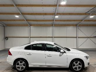 uszkodzony samochody osobowe Volvo S-60 2.0D2 88kW Automaat Nordic+ 2017/2