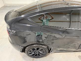 Tesla Model Y 75kWh Long Range 258kW AWD picture 20