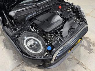 Mini Cooper 1.5 100kW Automaat Cooper Chili picture 25