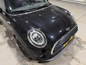 Mini Cooper 1.5 100kW Automaat Cooper Chili picture 19