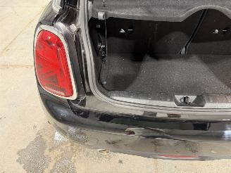 Mini Cooper 1.5 100kW Automaat Cooper Chili picture 35