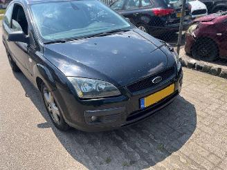 skadebil auto Ford Focus 2.0-16v rally 2006/7
