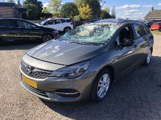 Unfallwagen Opel Astra SPORTS TOURER 1.2 BUSINESS EDITION 2020/1