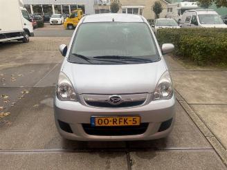 Coche siniestrado Daihatsu Cuore Cuore (L251/271/276), Hatchback, 2003 1.0 12V DVVT 2011/3