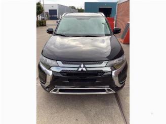 Vrakbiler auto Mitsubishi Outlander Outlander (GF/GG), SUV, 2012 / 2022 2.4 16V PHEV 4x4 2019/5