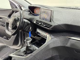 Peugeot 5008 1.2 PureTech 130 Executive 7-Pers. picture 25