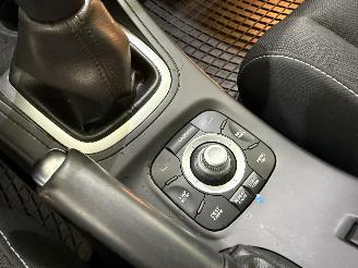 Renault Mégane HB 1.5 dCi FAP Dynamique picture 10