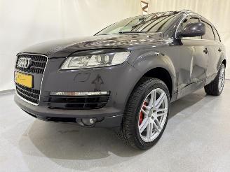 Audi Q7 4.2 FSI QUATTRO 5+2 Design picture 3