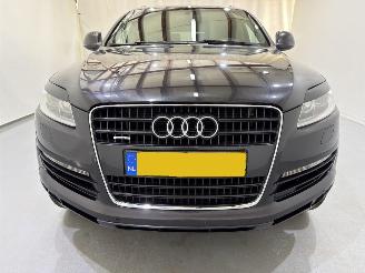 Audi Q7 4.2 FSI QUATTRO 5+2 Design picture 27