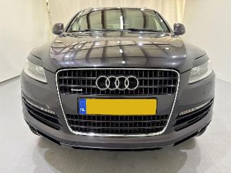 Audi Q7 4.2 FSI QUATTRO 5+2 Design picture 2