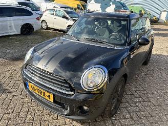 skadebil auto Mini Clubman 1.6 One Business Line 2012/3