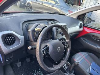 Peugeot 108 1.0 picture 13