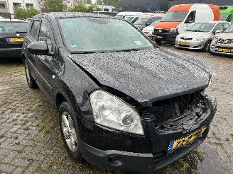 skadebil auto Nissan Qashqai 2.0 2008/1