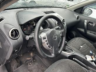 Nissan Qashqai 2.0 picture 5