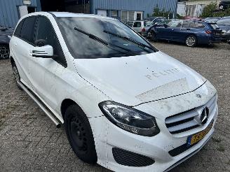Mercedes B-klasse 220 D  Automaat picture 2