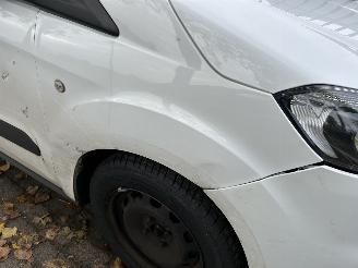 Ford Transit Courier Van 1.5 TDCI picture 3